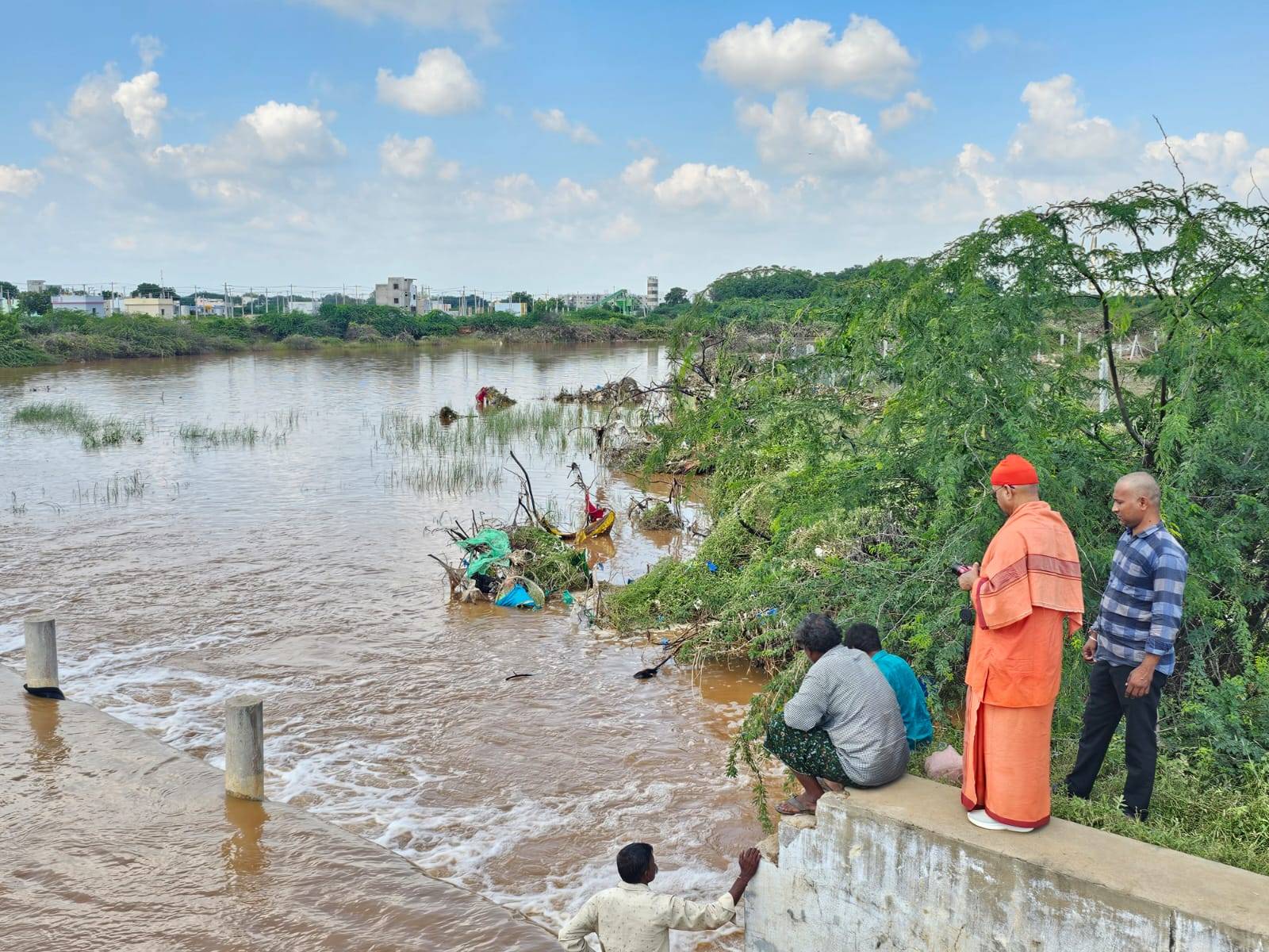 23 10 24 Anantapura floodhit areas 12