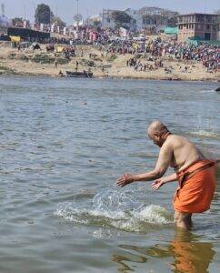 Swami Japanandaji at Prayagraj Mahakumbha Mela 4